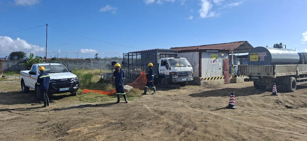 Equipa Agro Indico em operação de campo com equipamento especializado